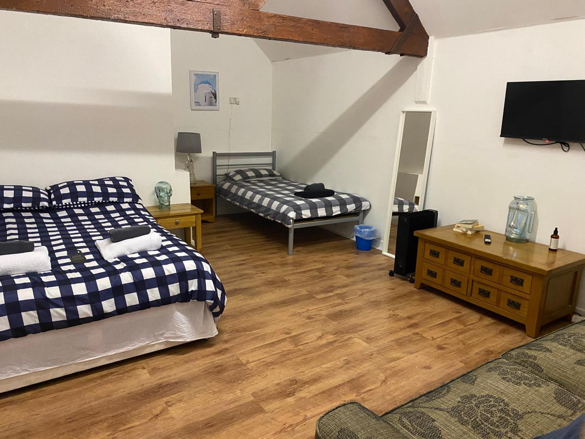 The Dairy Apartment Takeley Bagian luar foto